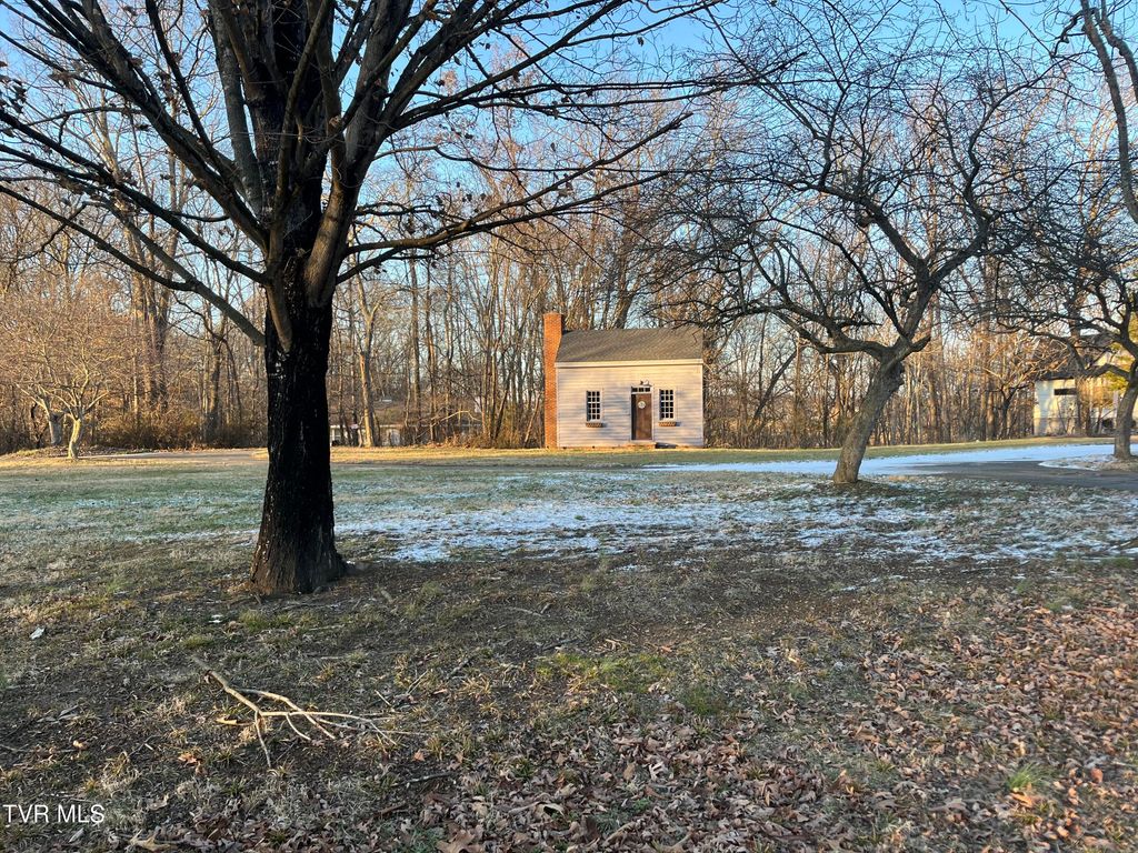 Photo of 101 Lexington Court, Greeneville, TN 37745 (MLS # 9990609)