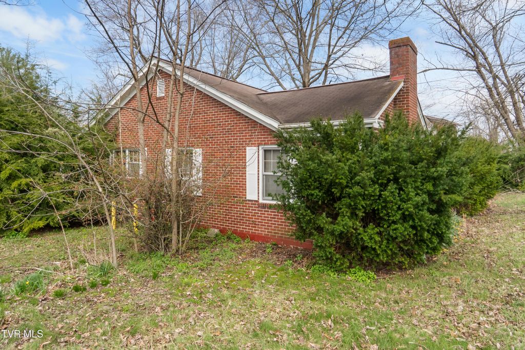 Photo of 510 Glade Street, Glade Spring, VA 24340 (MLS # 9992734)