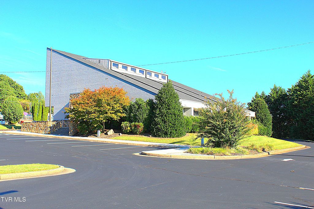 Photo of 2710 Roan Street, Johnson City, TN 37601 (MLS # 9986614)