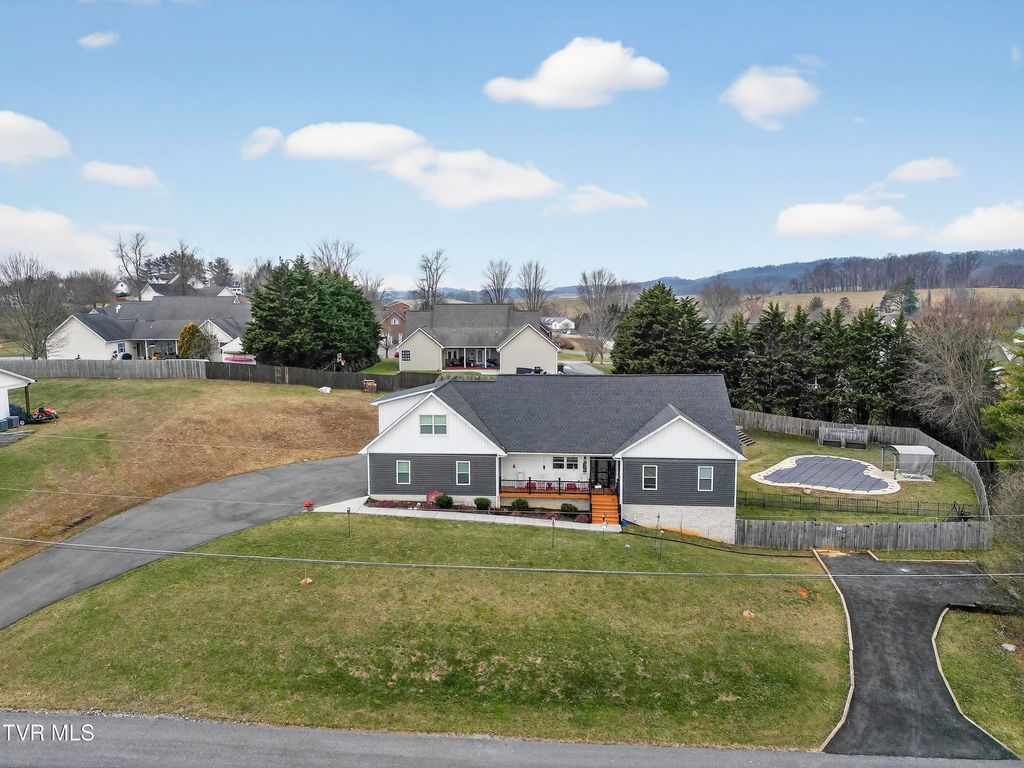 Photo of 222 Spanish Oak Lane, Glade Spring, VA 24340 (MLS # 9991634)