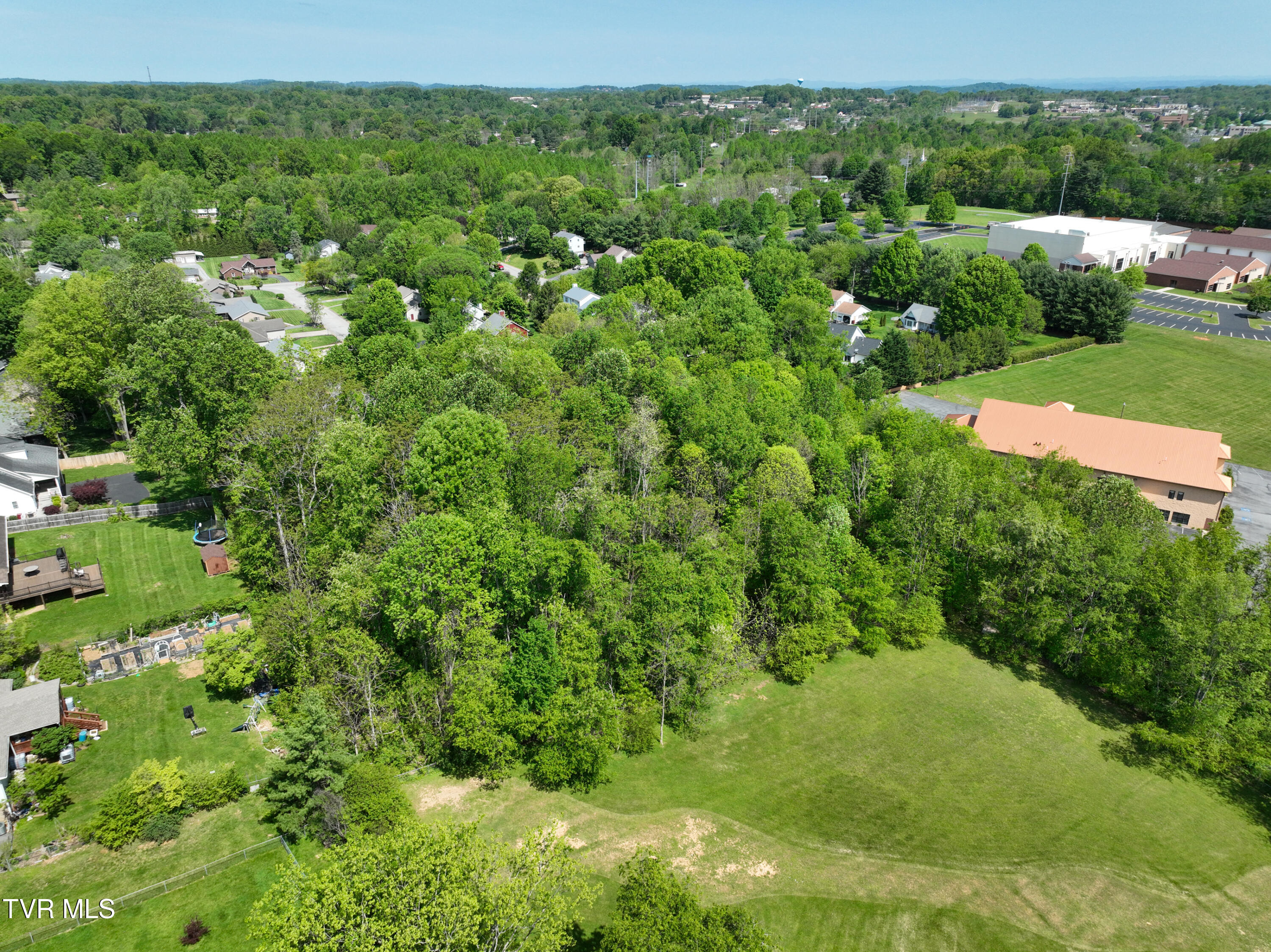 2704 Greenwood Drive, Johnson City, Tennessee image 28