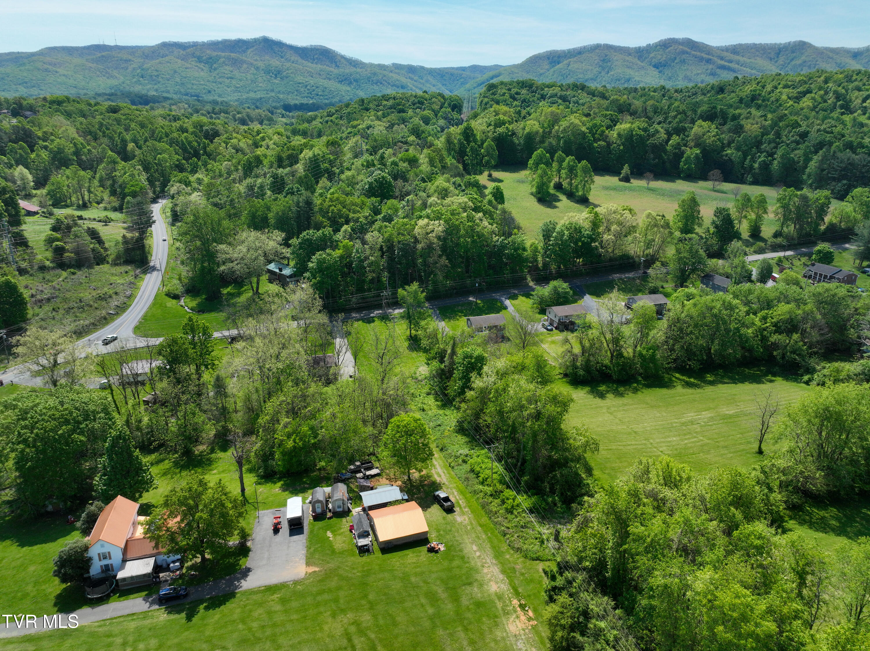 2704 Greenwood Drive, Johnson City, Tennessee image 29