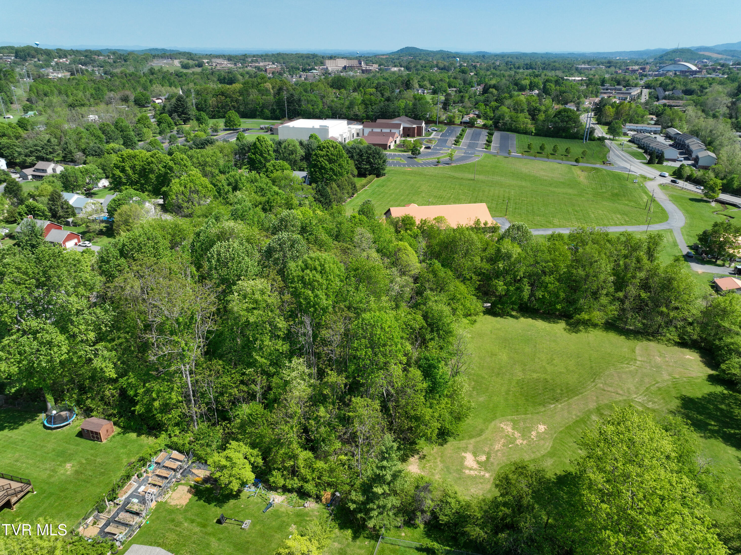 2704 Greenwood Drive, Johnson City, Tennessee image 27