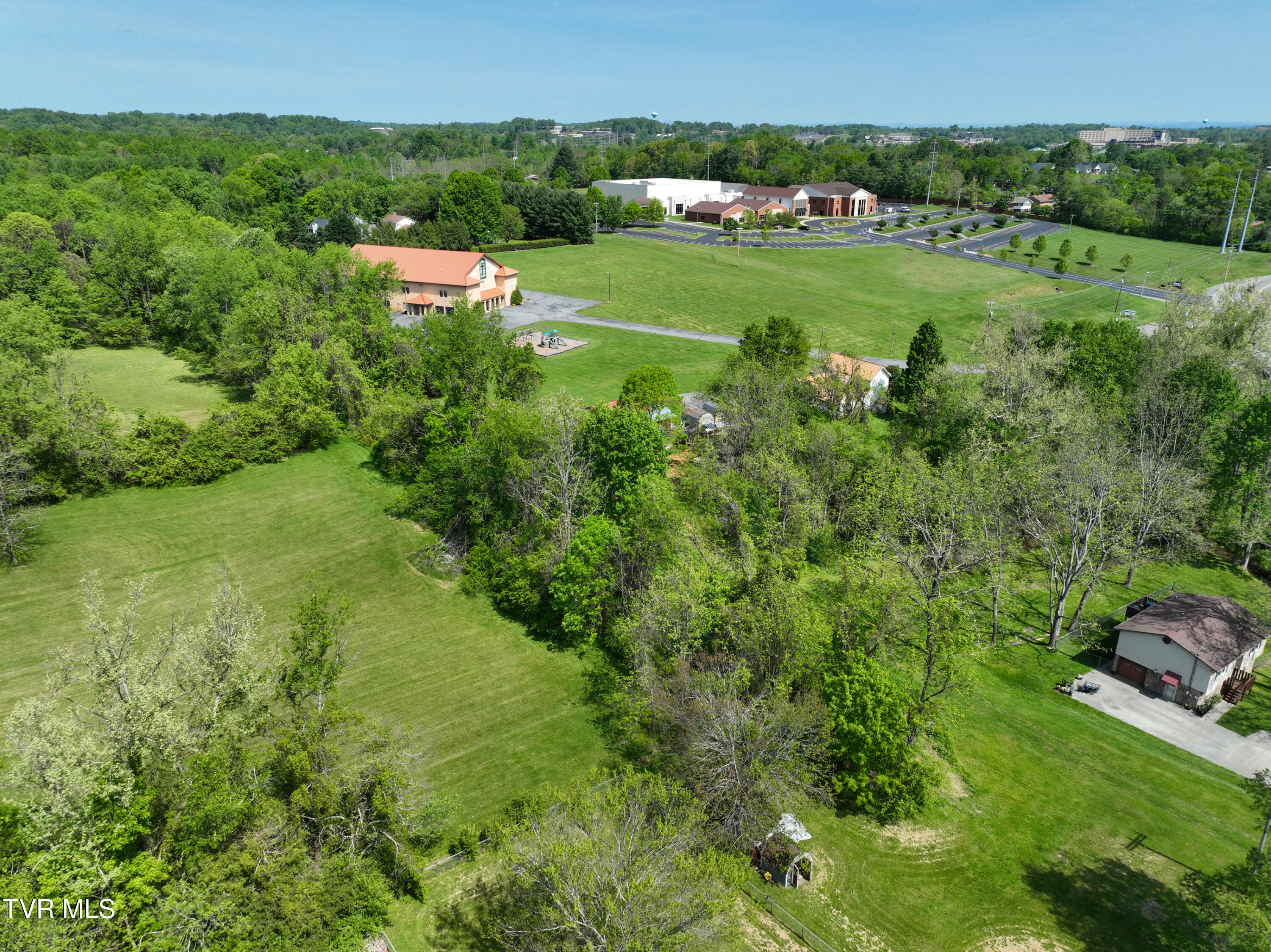 2704 Greenwood Drive, Johnson City, Tennessee image 31