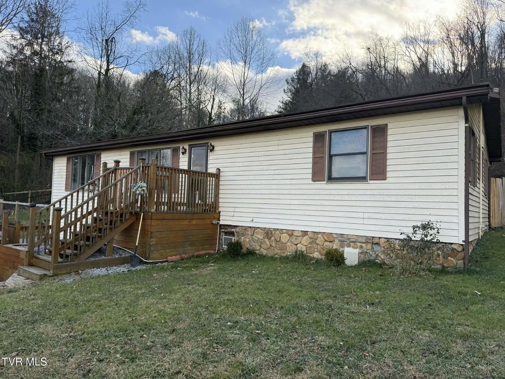 Photo of 200 11th Street, Norton, VA 24273 (MLS # 9989603)