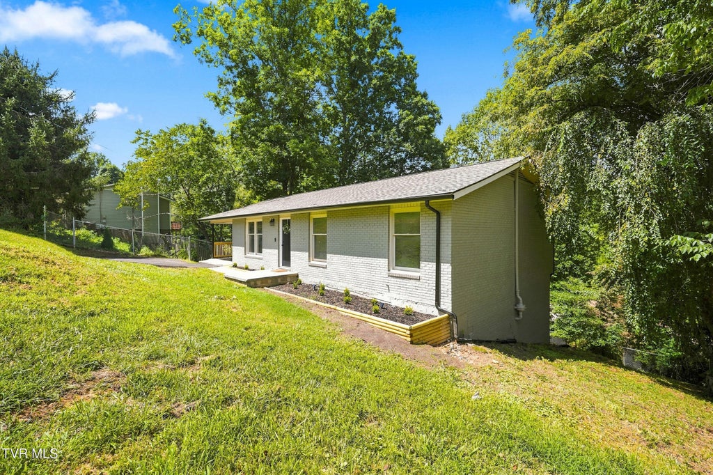 Photo of 436 Merman Road, Kingsport, TN 37663 (MLS # 9999849)