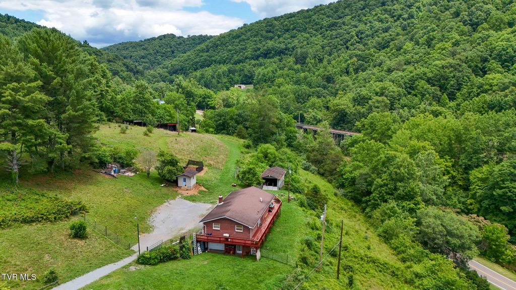 Photo of 186 Gunport Drive, Duffield, VA 24244 (MLS # 9997370)