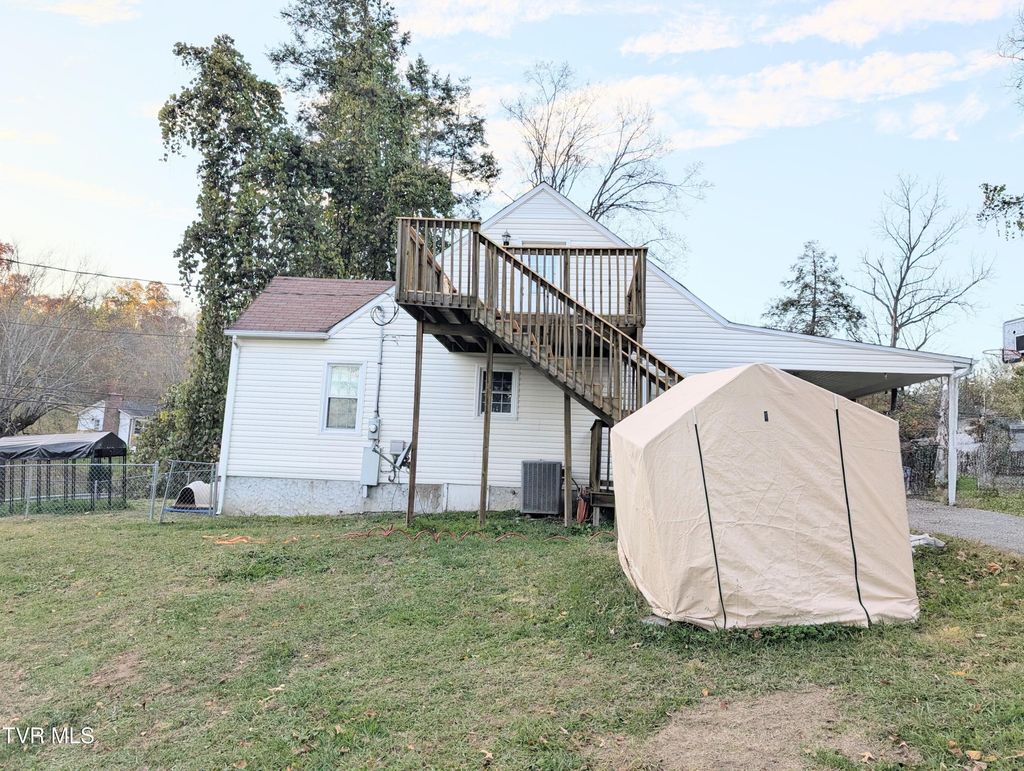 Photo of 282 Walnut Hill Road, Bristol, TN 37620 (MLS # 9988001)