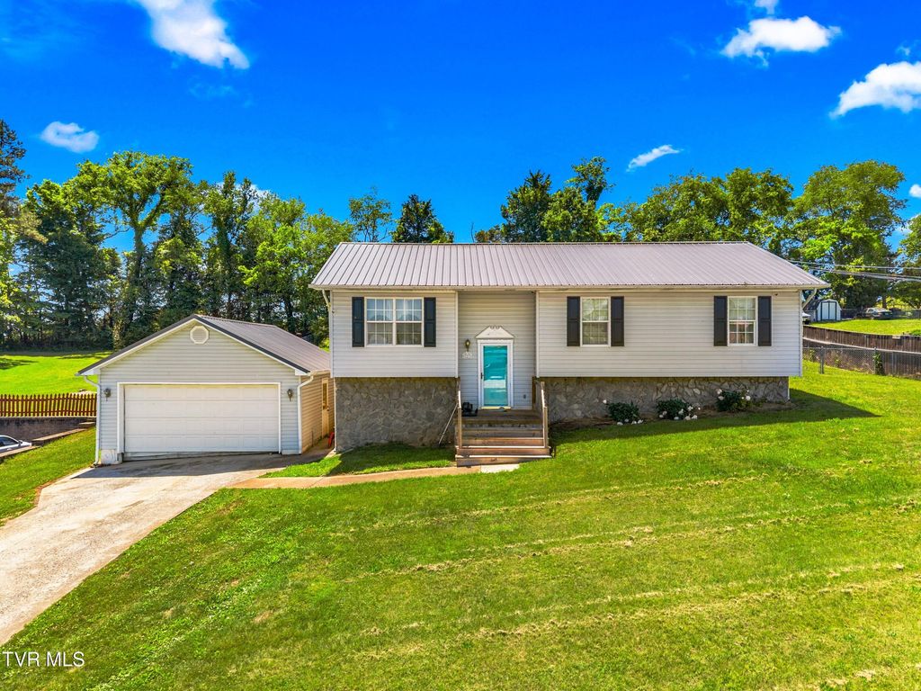 Photo of 127 Austin Drive, Rogersville, TN 37857 (MLS # 9995477)
