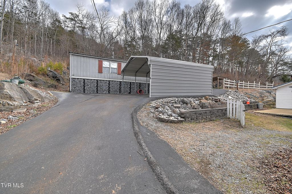 Photo of 84638473 Asheville Highway, Greeneville, TN 37743 (MLS # 9991072)