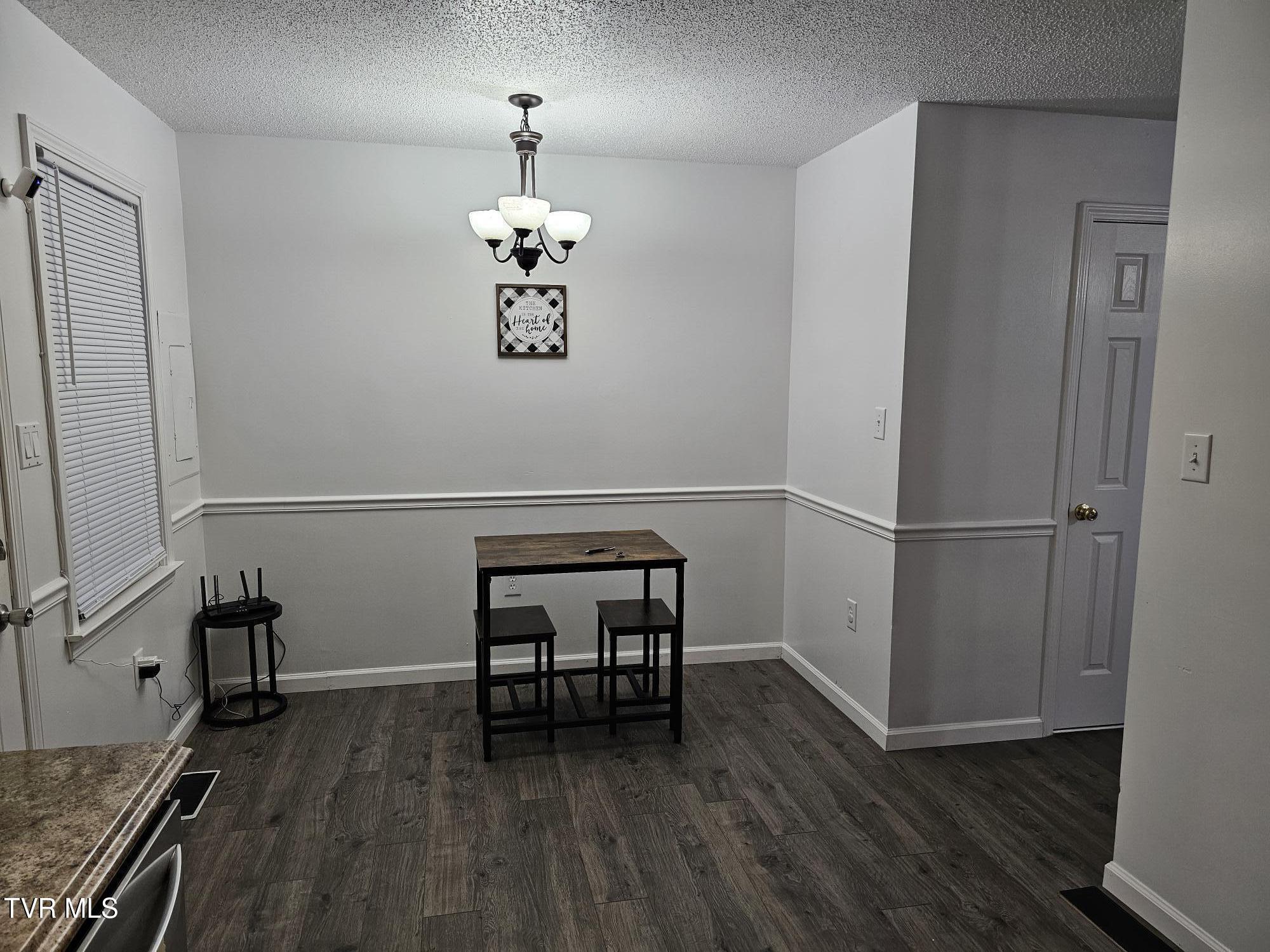 202 Oakcrest Circle #202, Bristol, Virginia image 5
