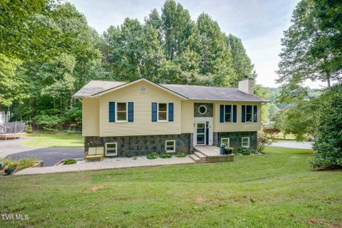 Photo of 170 Young Road, Johnson City, TN 37604 (MLS # 10000192)