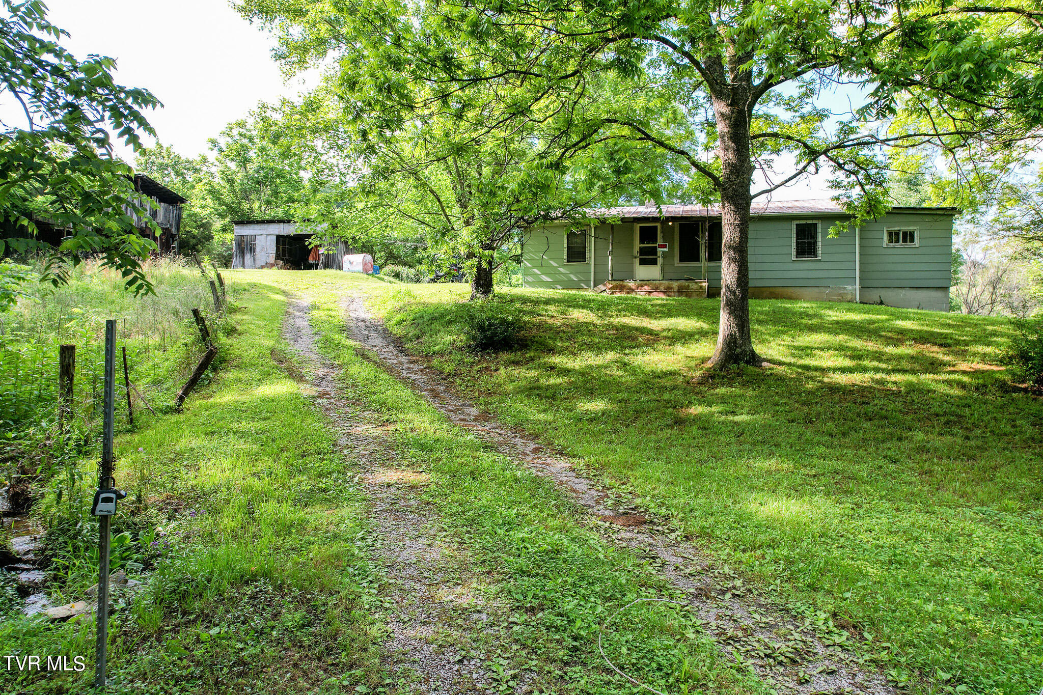 1025 Pilot Mtn Road, Bulls Gap, Tennessee image 1