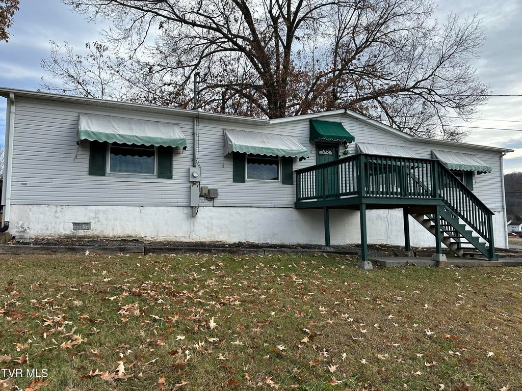 Photo of 1313 Siam Road, Elizabethton, TN 37643 (MLS # 9989149)