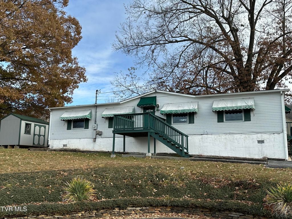 Photo of 1313 Siam Road, Elizabethton, TN 37643 (MLS # 9989149)