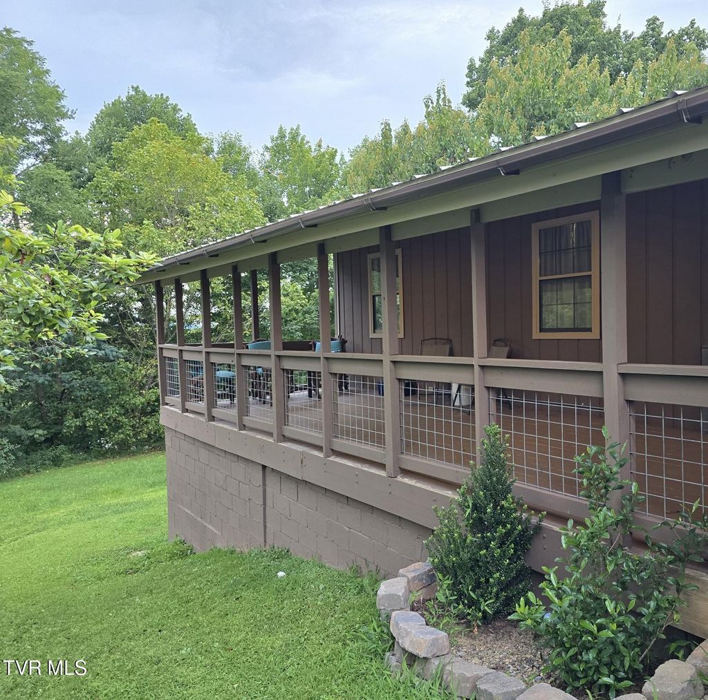 Photo of 3525 James Phillips Way, Sevierville, TN 37876 (MLS # 9981920)