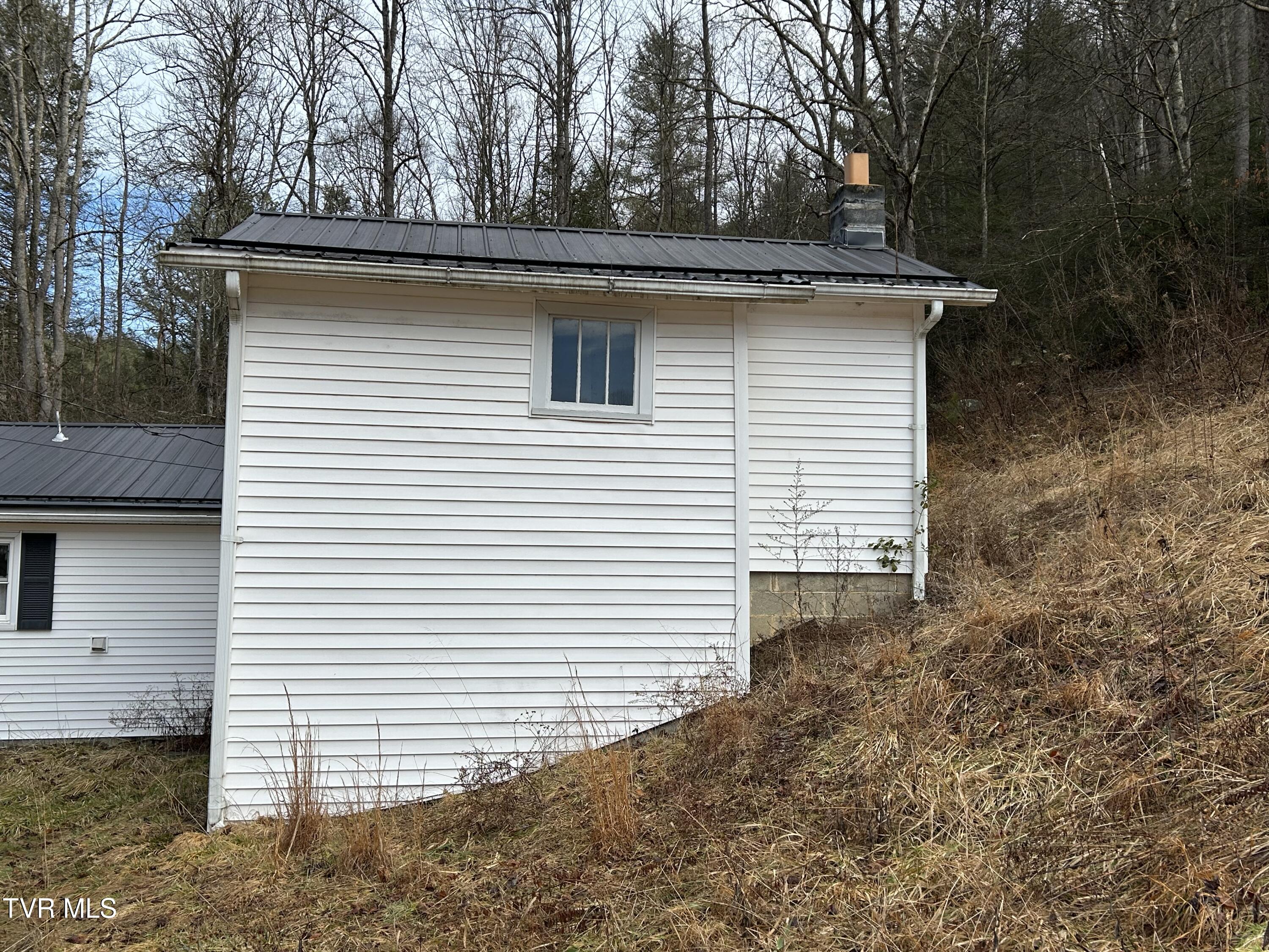5750 North Fork Road, Pound, Virginia image 7
