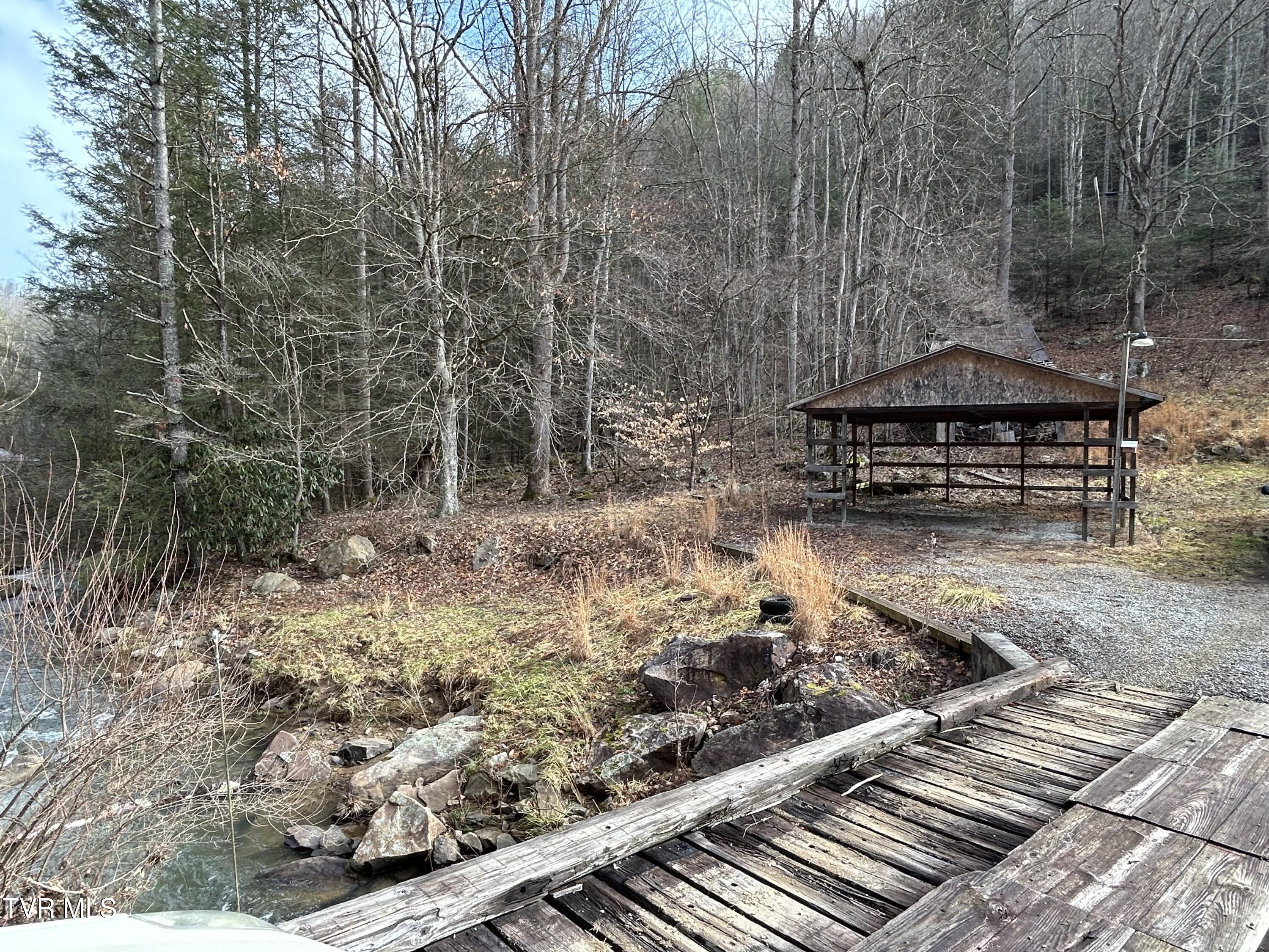 5750 North Fork Road, Pound, Virginia image 2