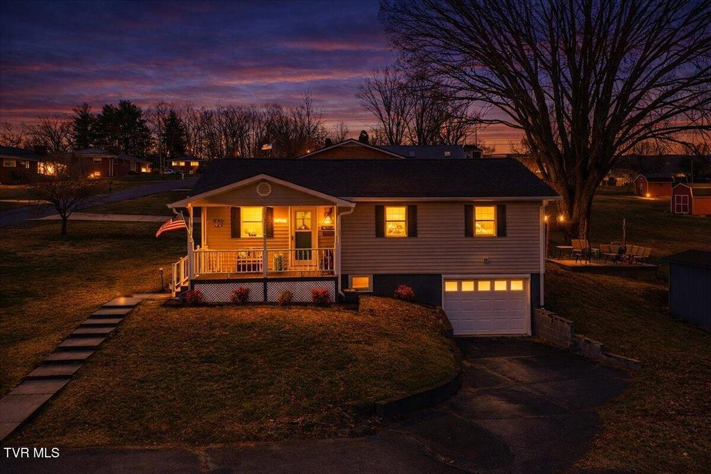 Photo of 308 Hunt Avenue, Church Hill, TN 37642 (MLS # 9991877)
