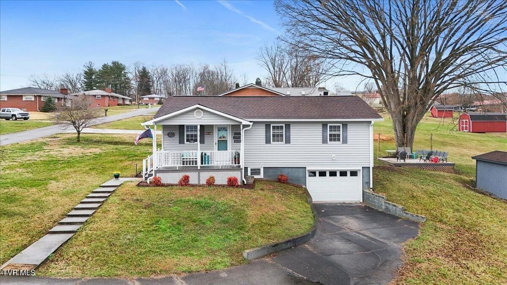 Photo of 308 Hunt Avenue, Church Hill, TN 37642 (MLS # 9991877)