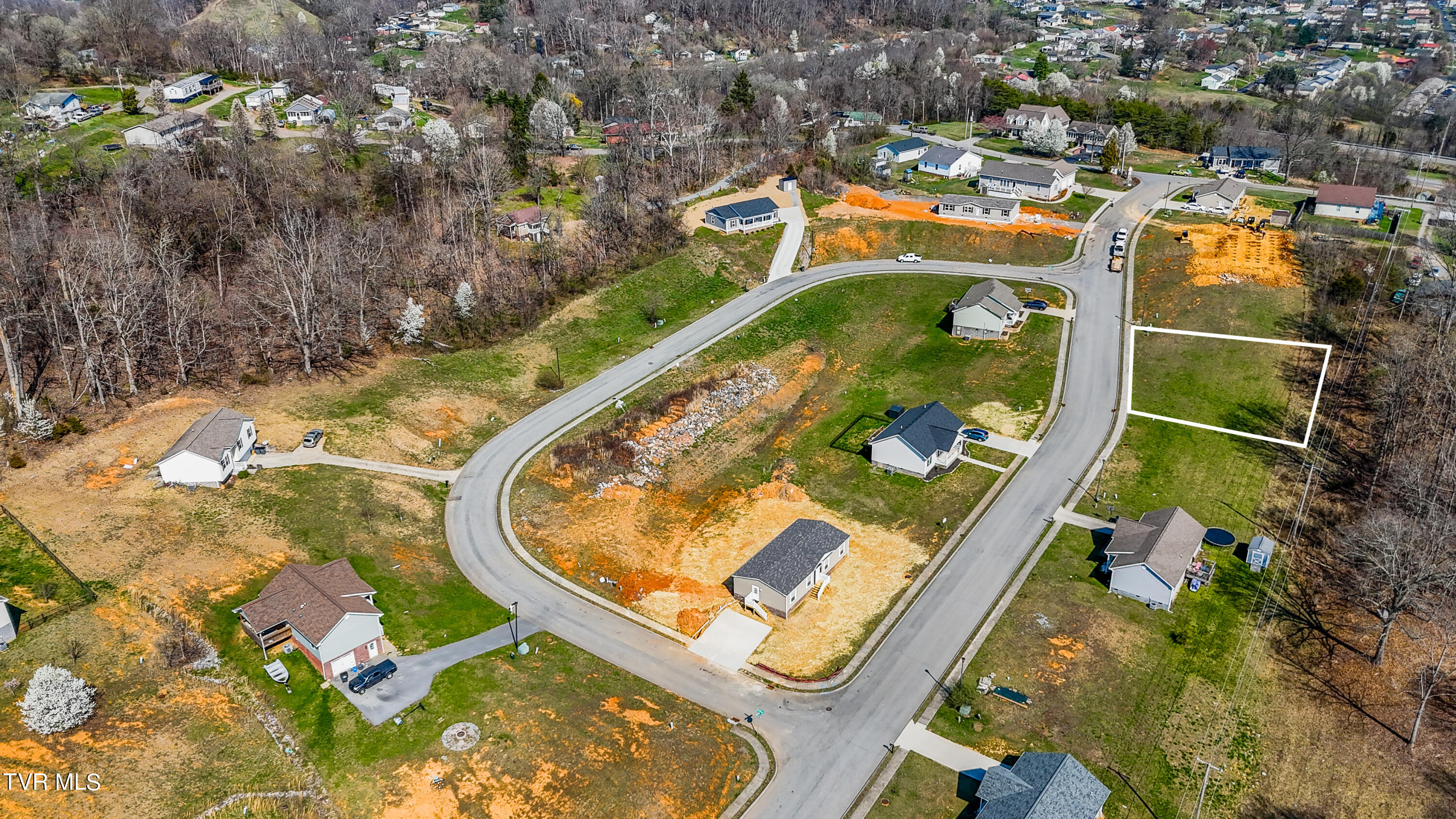 1414 Harmony Ridge Drive, Kingsport, Tennessee image 2
