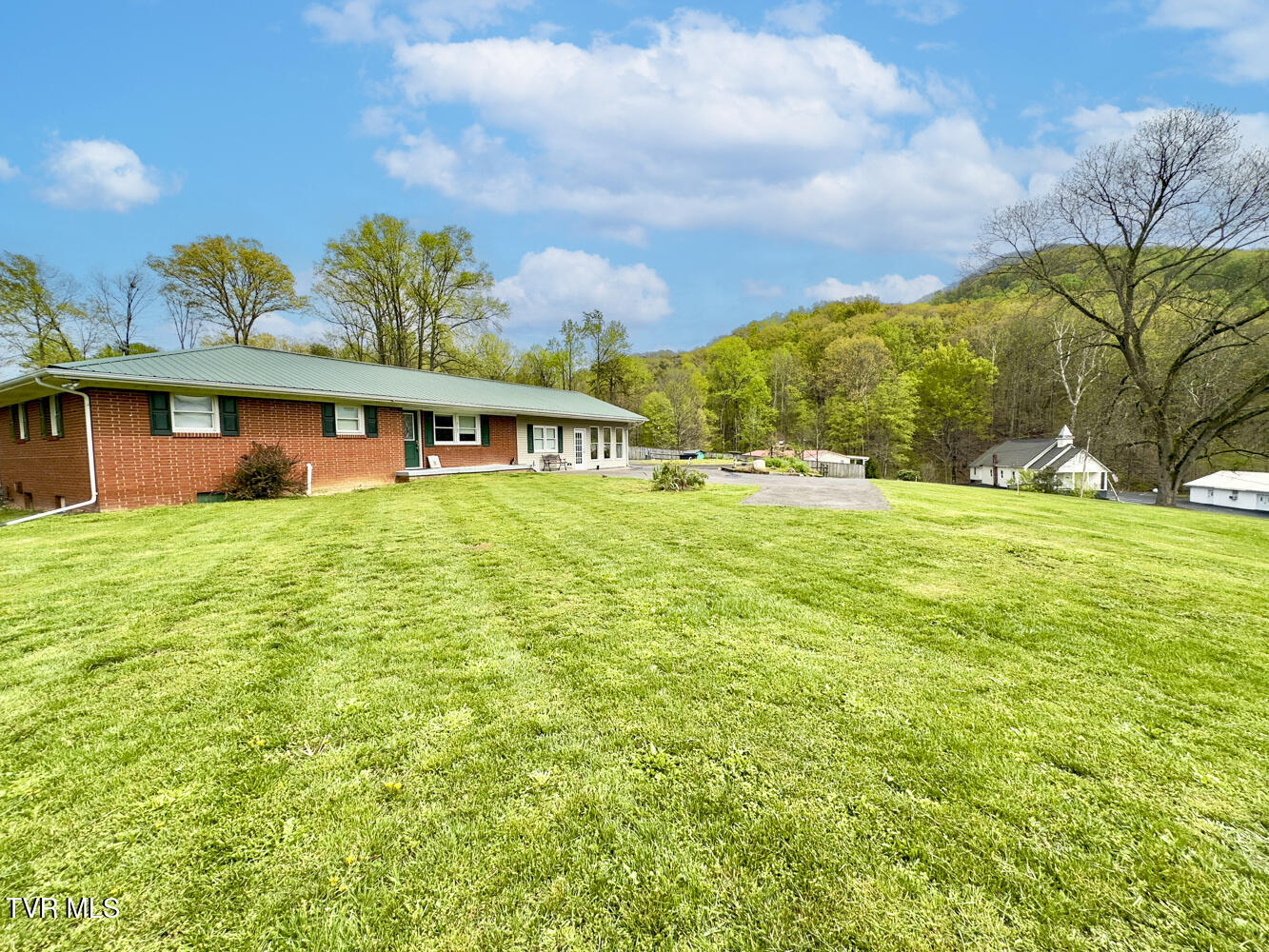 3109 Old Highway 411, Dandridge, Tennessee image 10
