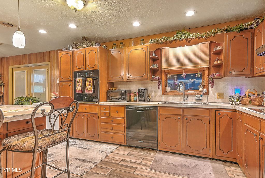 Photo of 522 Birch Street, Church Hill, TN 37642 (MLS # 9984459)