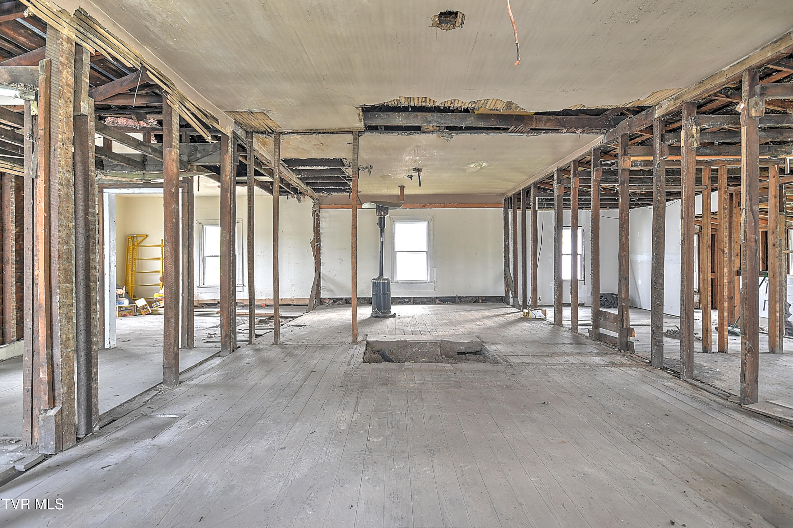 1015 Massachusetts Avenue, Bristol, Virginia image 8