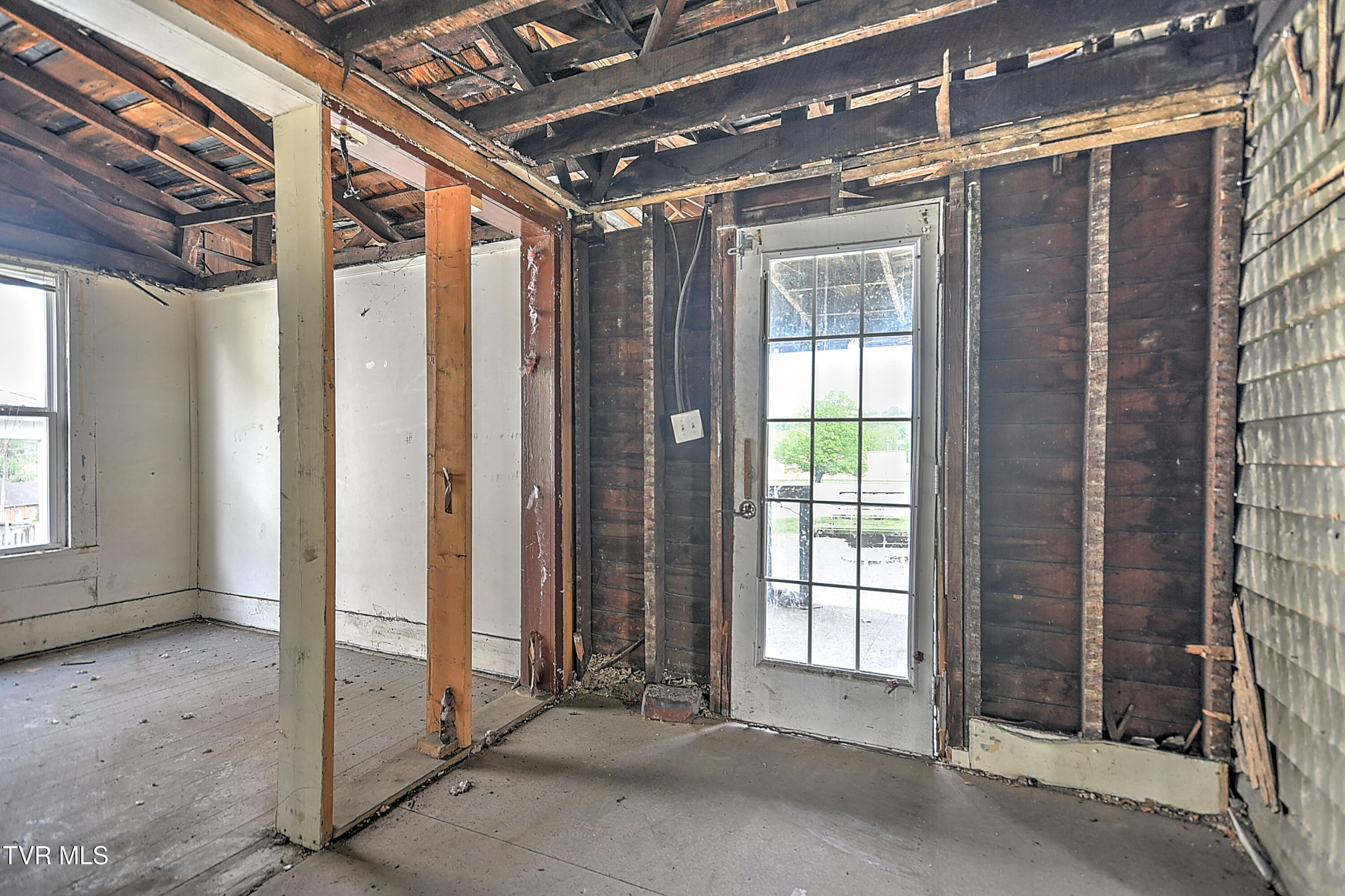 1015 Massachusetts Avenue, Bristol, Virginia image 30