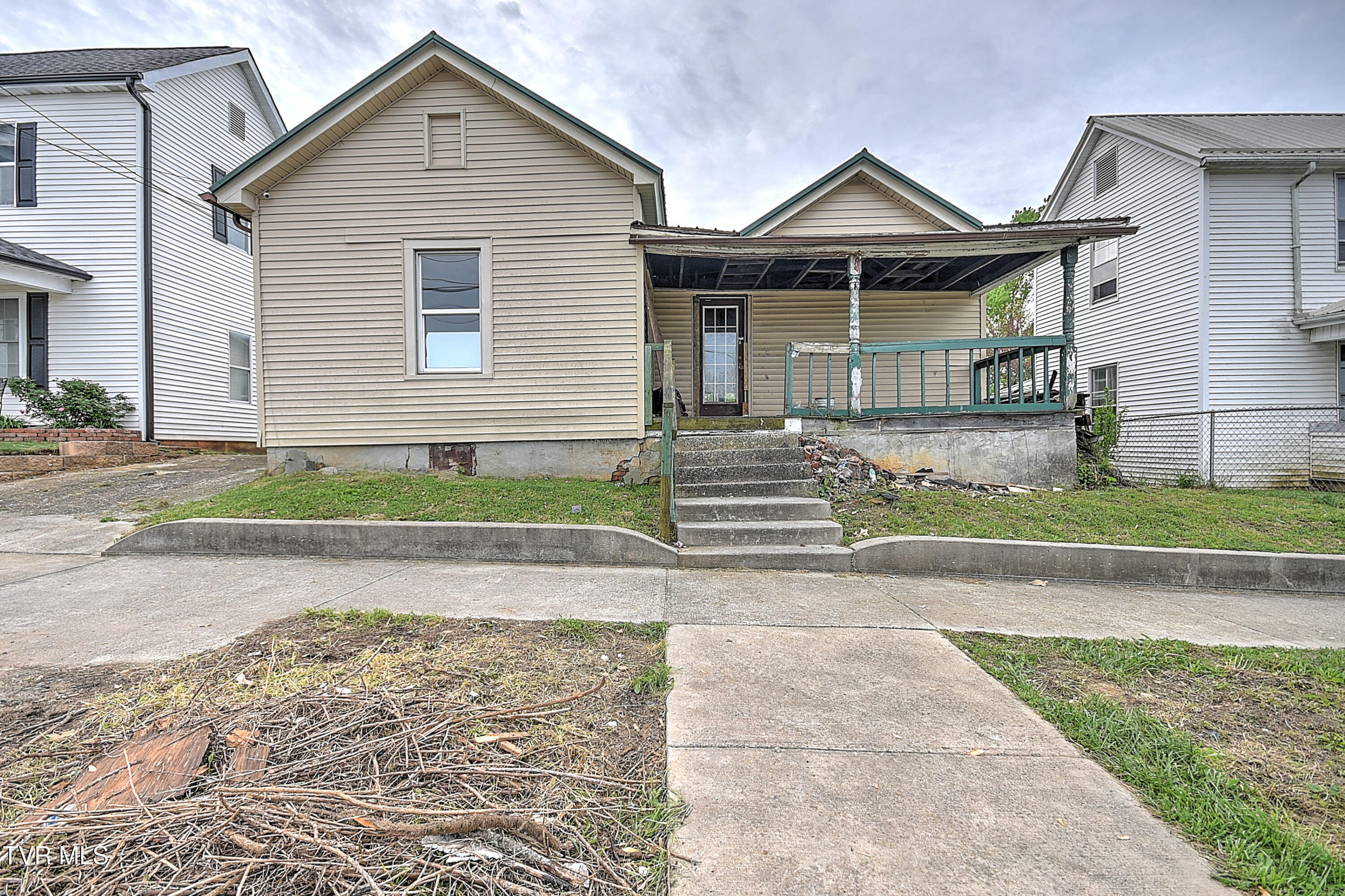 1015 Massachusetts Avenue, Bristol, Virginia image 2