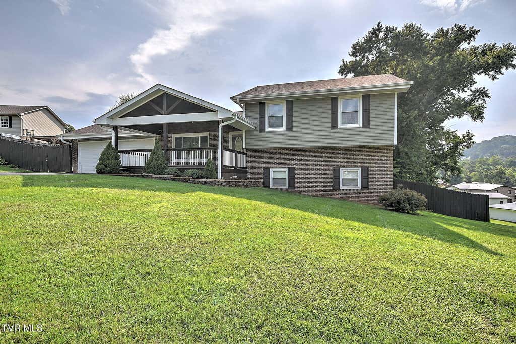 Photo of 1404 Meadow Lane, Mount Carmel, TN 37645 (MLS # 9999521)