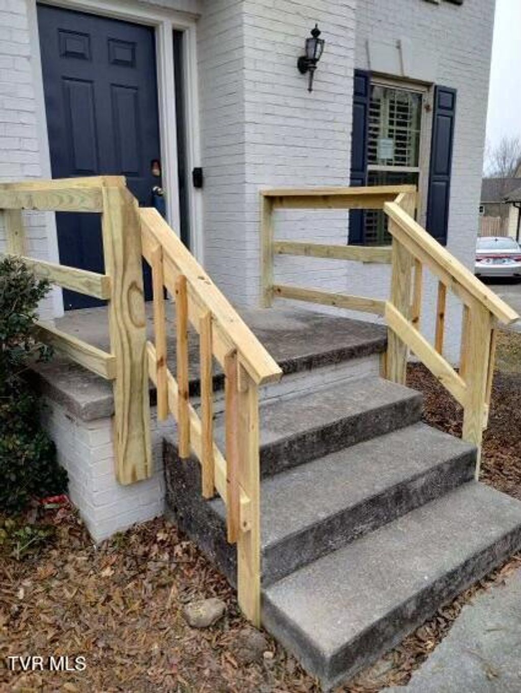 Photo of 1205 Newfane Circle, Knoxville, TN 37922 (MLS # 9990804)