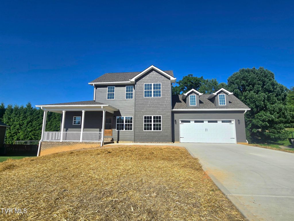 Photo of 372 Wiltshire Drive, Johnson City, TN 37615 (MLS # 9996417)