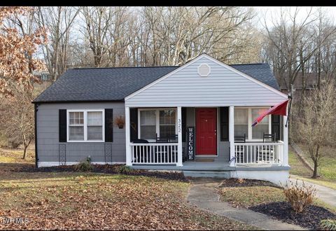 Photo of 322 Walker Street, Kingsport, TN 37665 (MLS # 9989935)