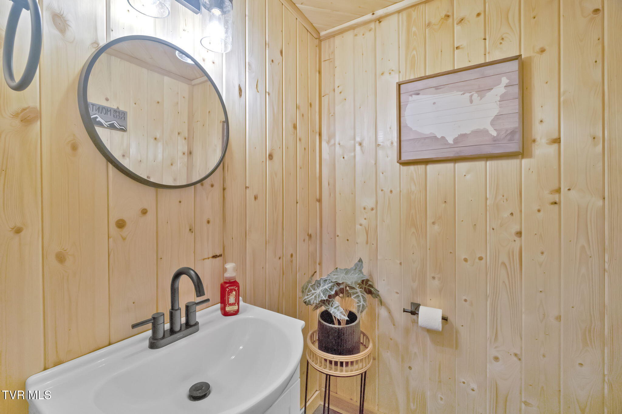 136 Beecher Holtsclaw Road, Roan Mountain, Tennessee image 13