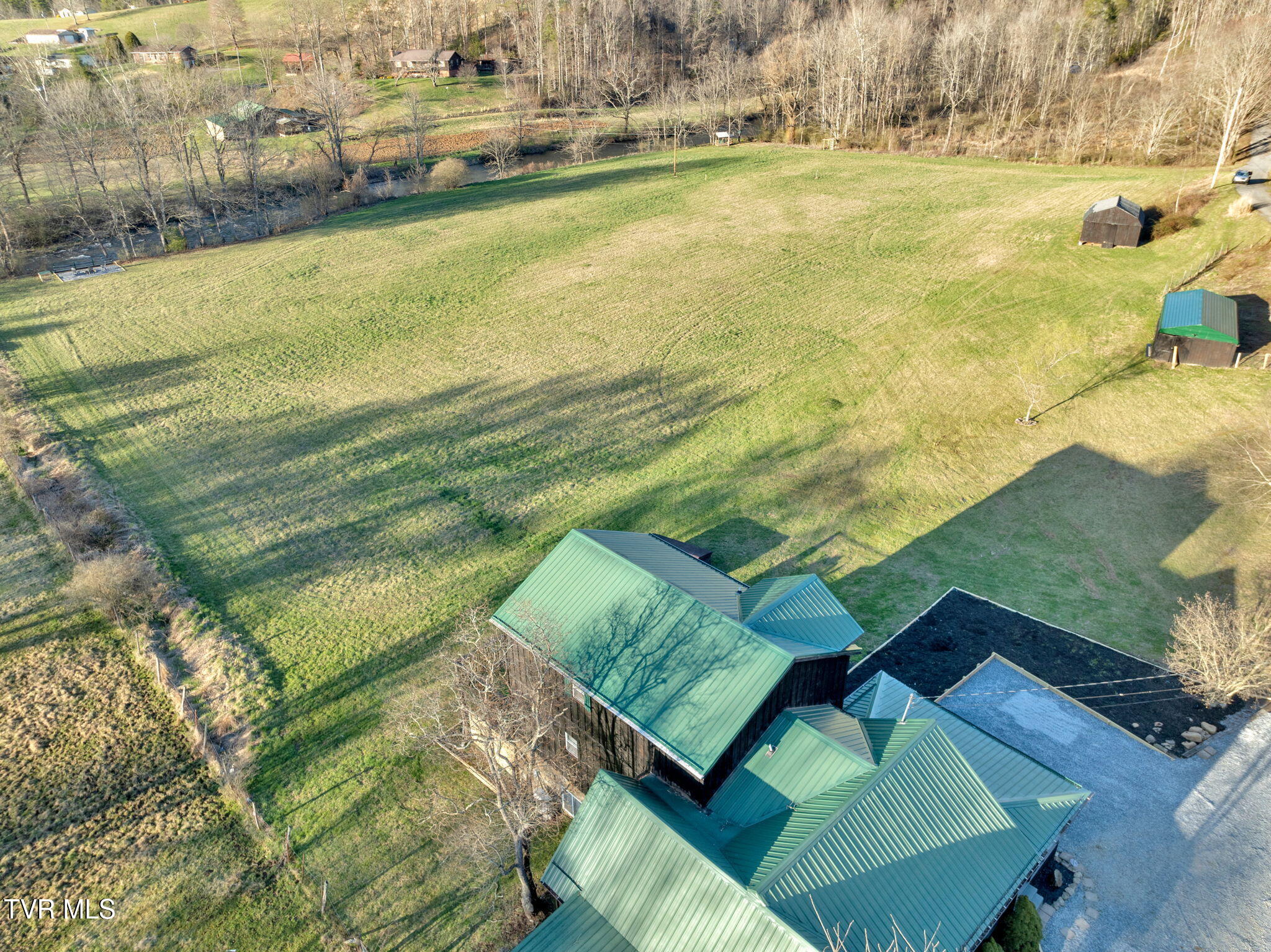 136 Beecher Holtsclaw Road, Roan Mountain, Tennessee image 9