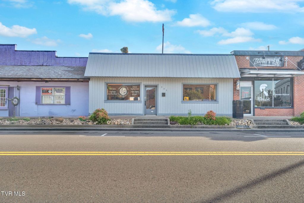 Photo of 343 Sullivan Street, Kingsport, TN 37660 (MLS # 9986611)