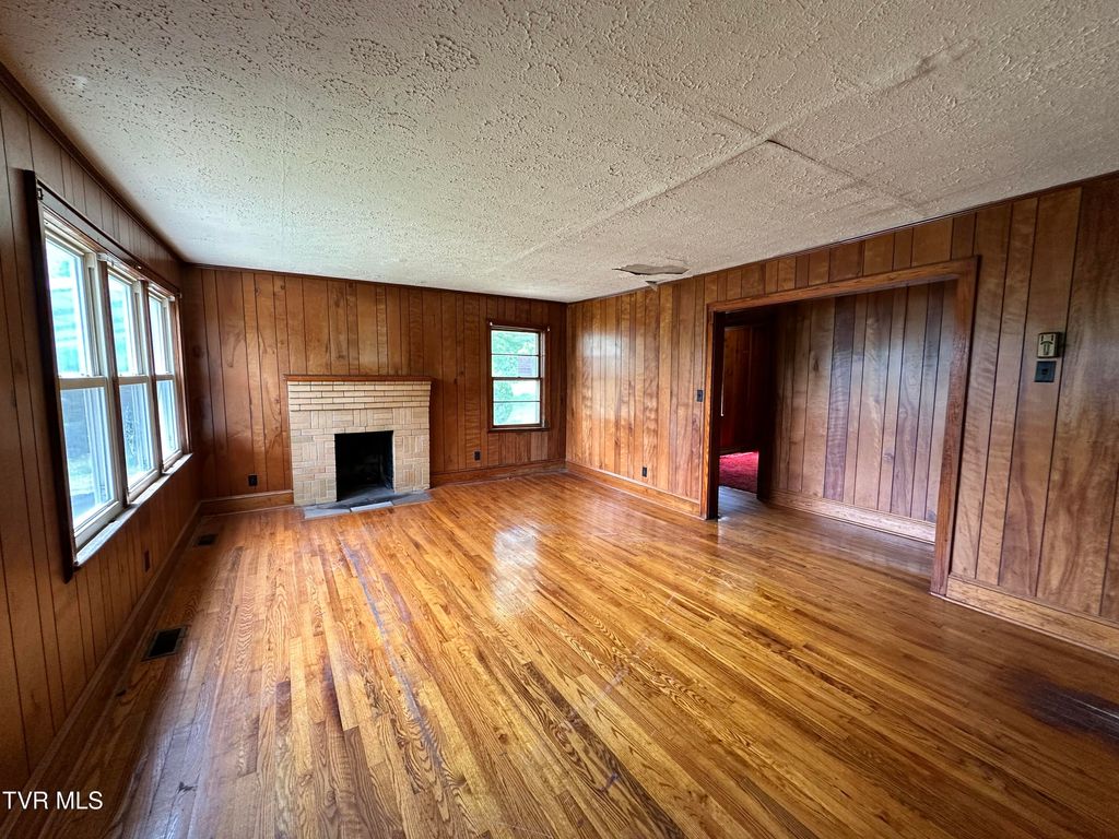 Photo of 140 Bradley Road, Johnson City, TN 37601 (MLS # 9983386)