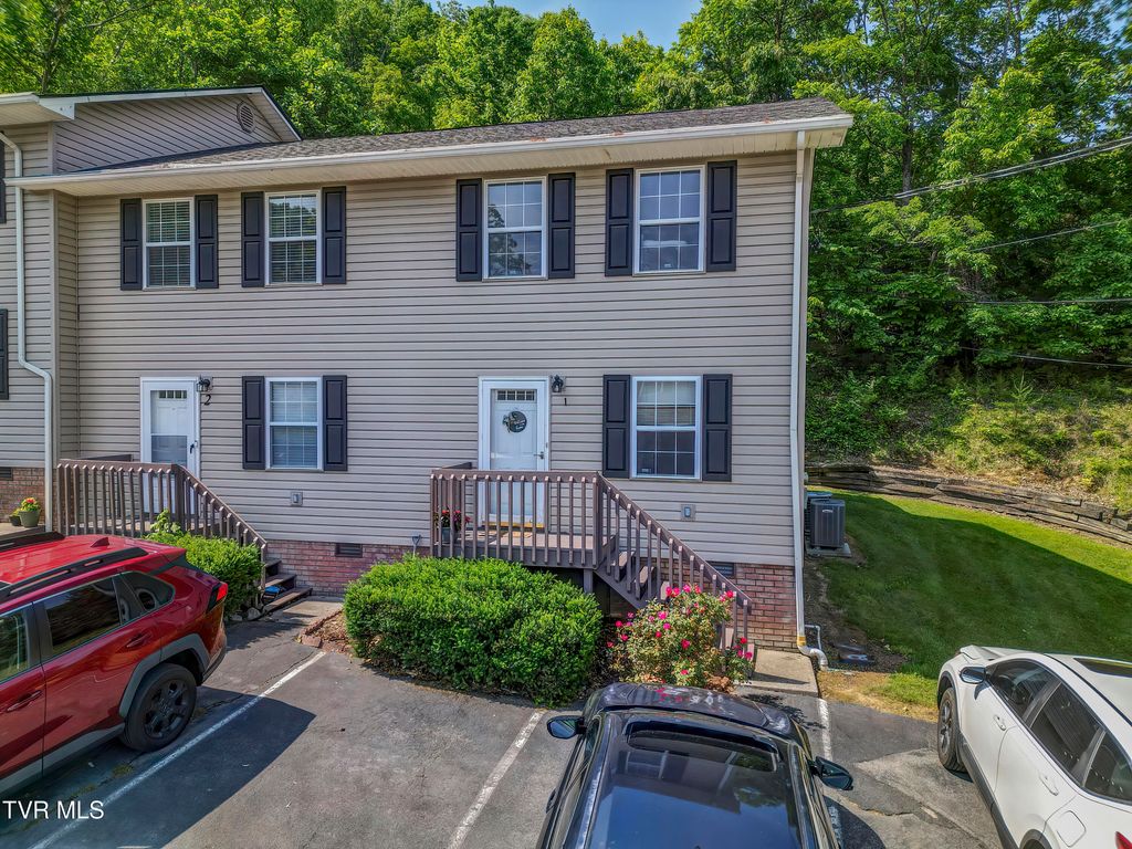 Photo of 200 Arrowhead Drive #1, Johnson City, TN 37601 (MLS # 9995573)