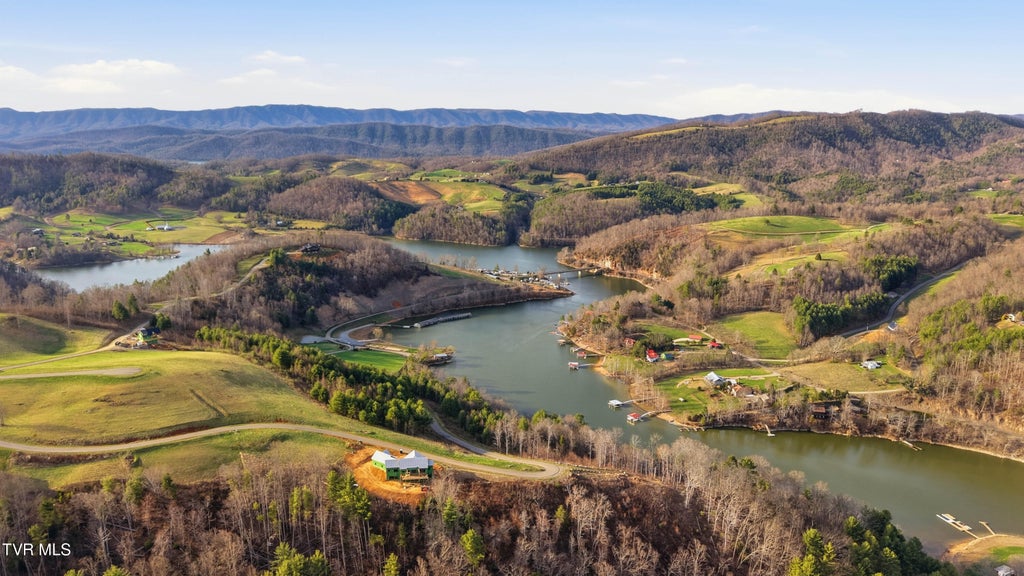 Photo of 25 Eagle Ridge Parkway, Butler, TN 37640 (MLS # 10001987)