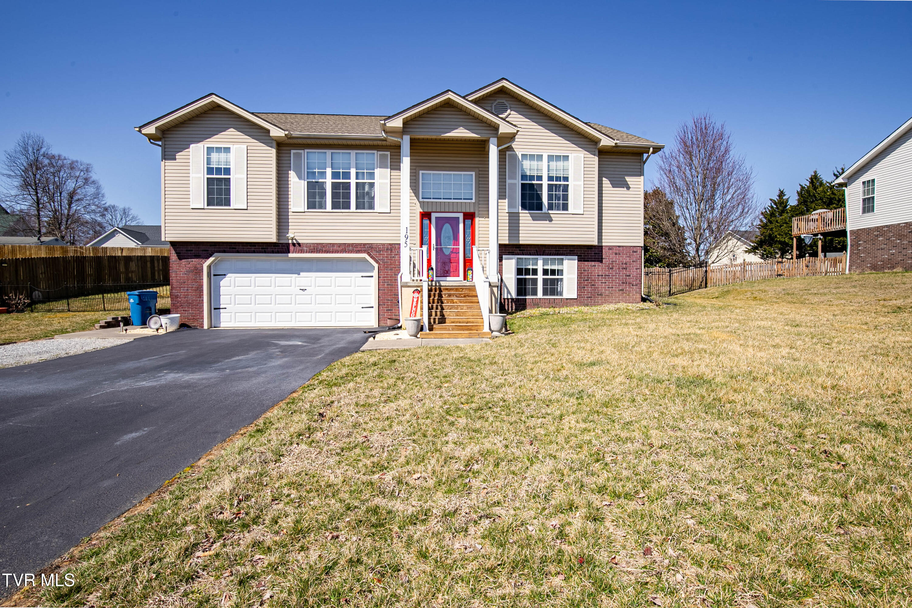 195 Royal Oaks Drive, Jonesborough, Tennessee image 4