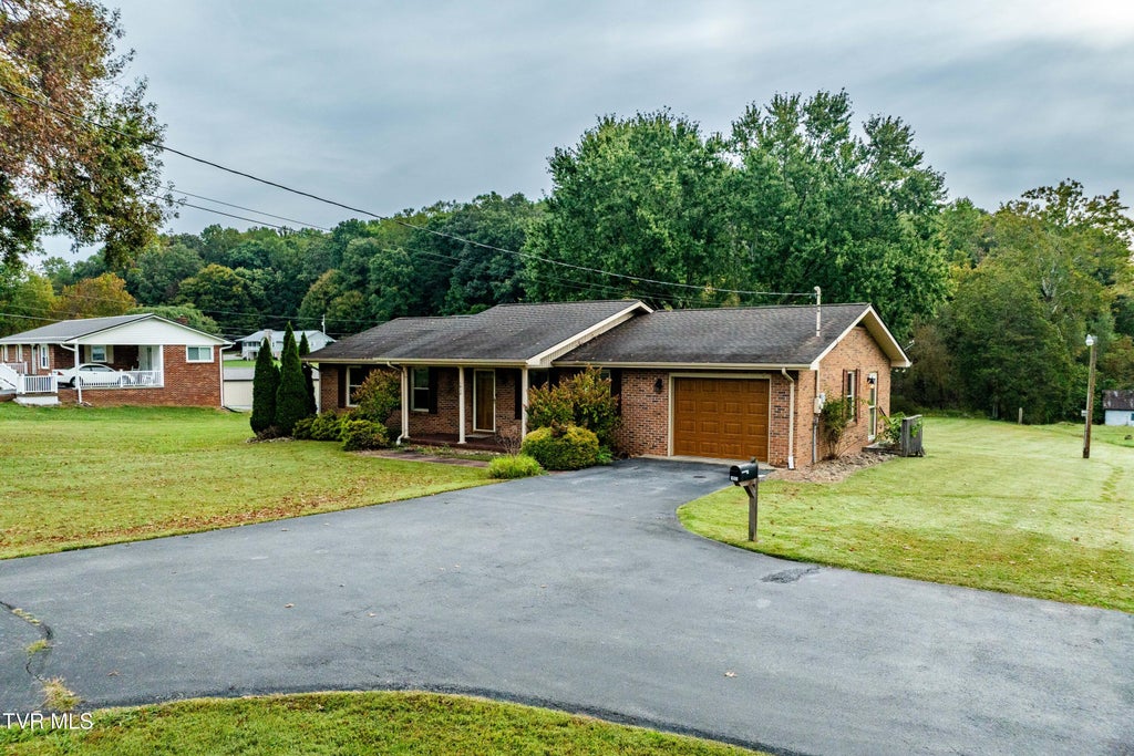 Photo of 1913 Highway 81, Jonesborough, TN 37659 (MLS # 10002063)