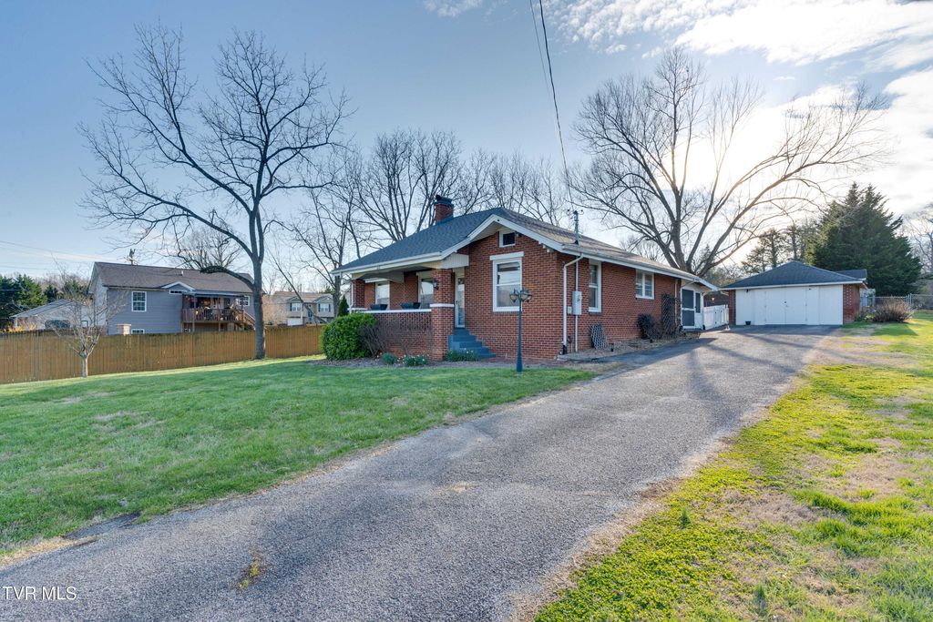Photo of 310 Carter Sells Road, Johnson City, TN 37604 (MLS # 9992994)