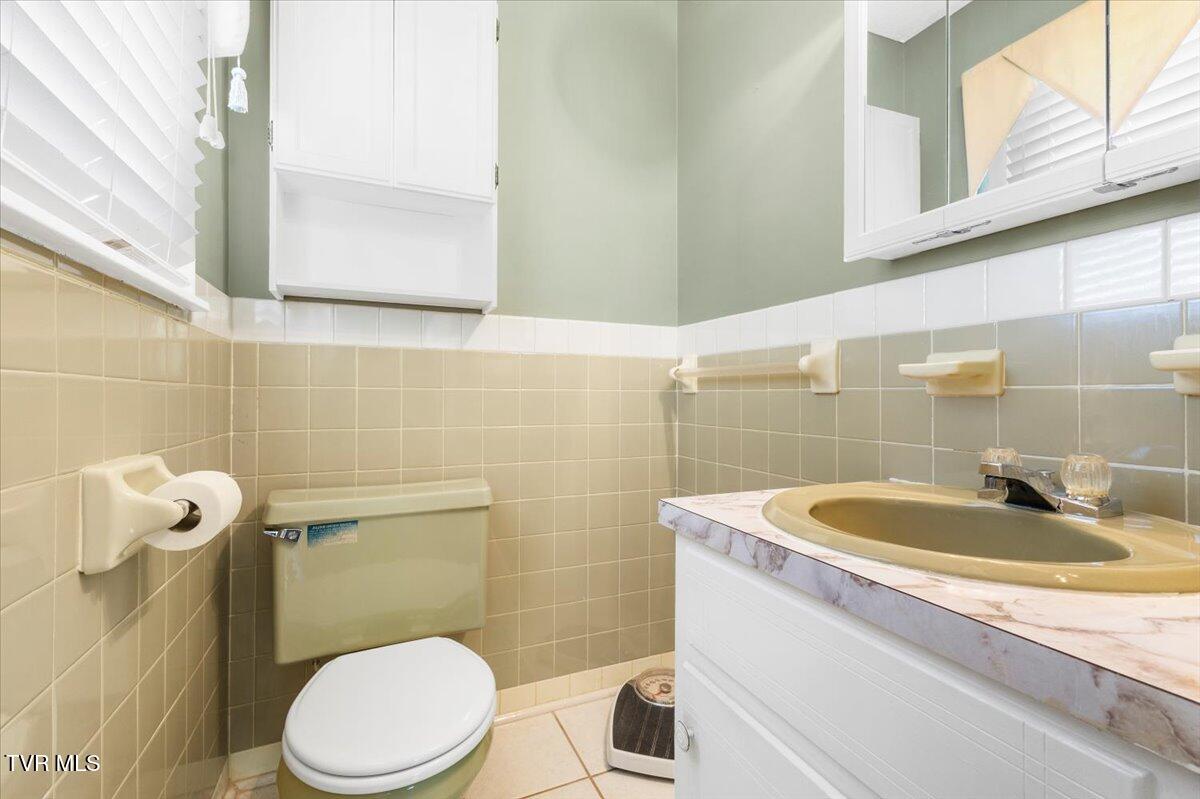 542 Mosswood Lane, Bristol, Virginia image 38
