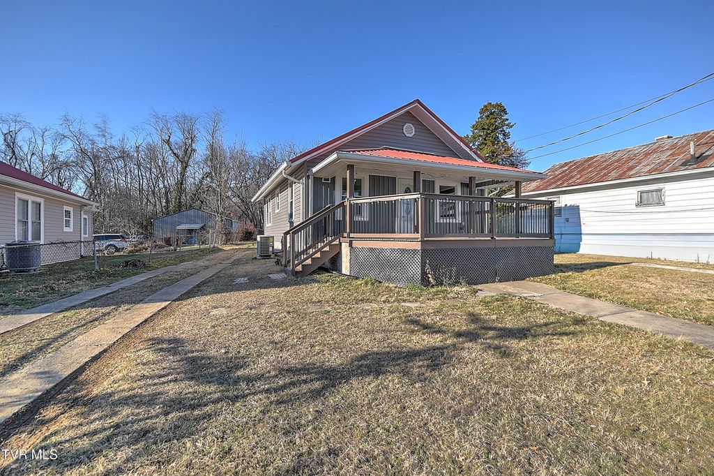 Photo of 410 Highland Road, Johnson City, TN 37604 (MLS # 9990424)