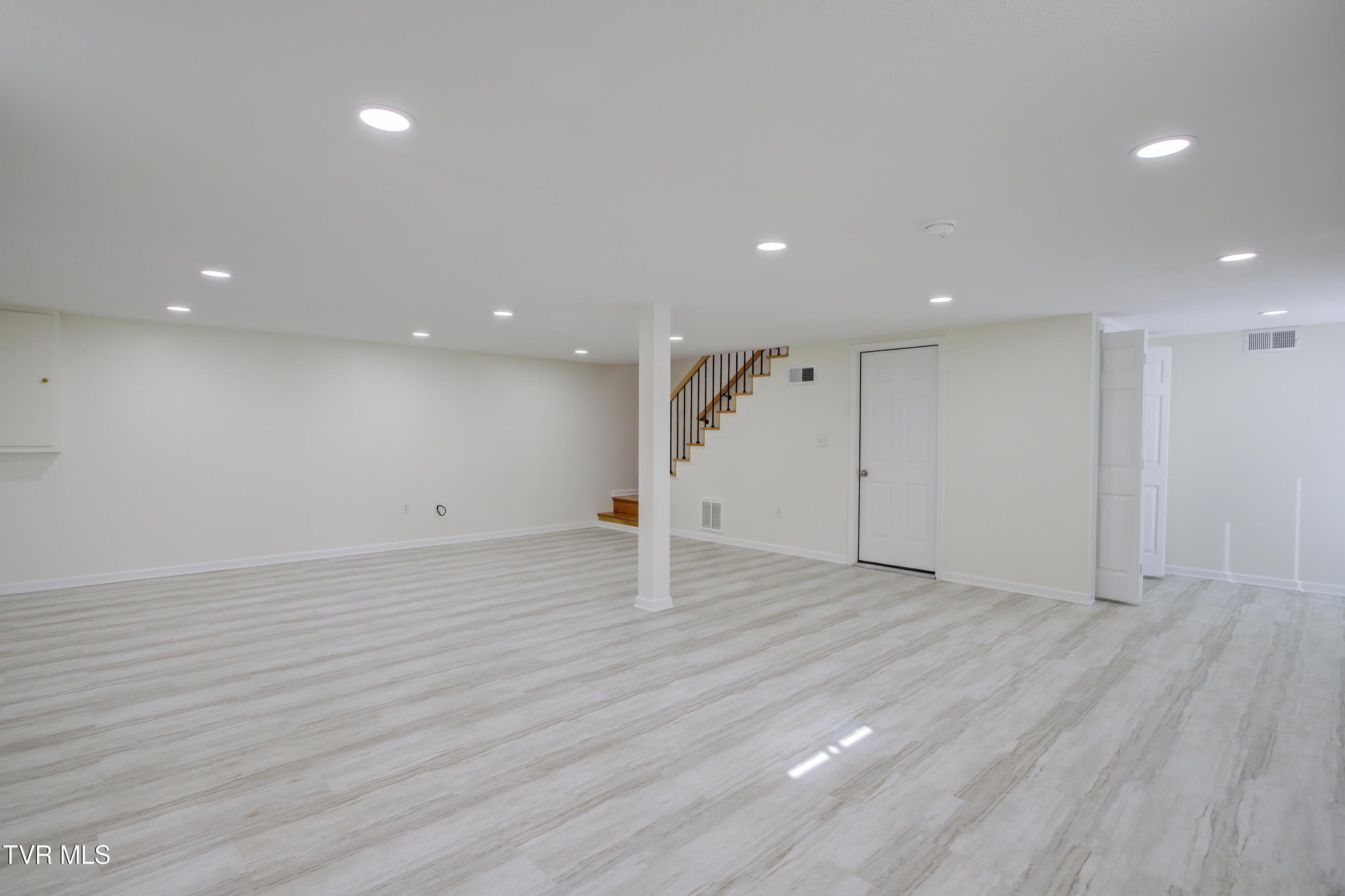 229 Minuteman Drive, Bluff City, Tennessee image 32