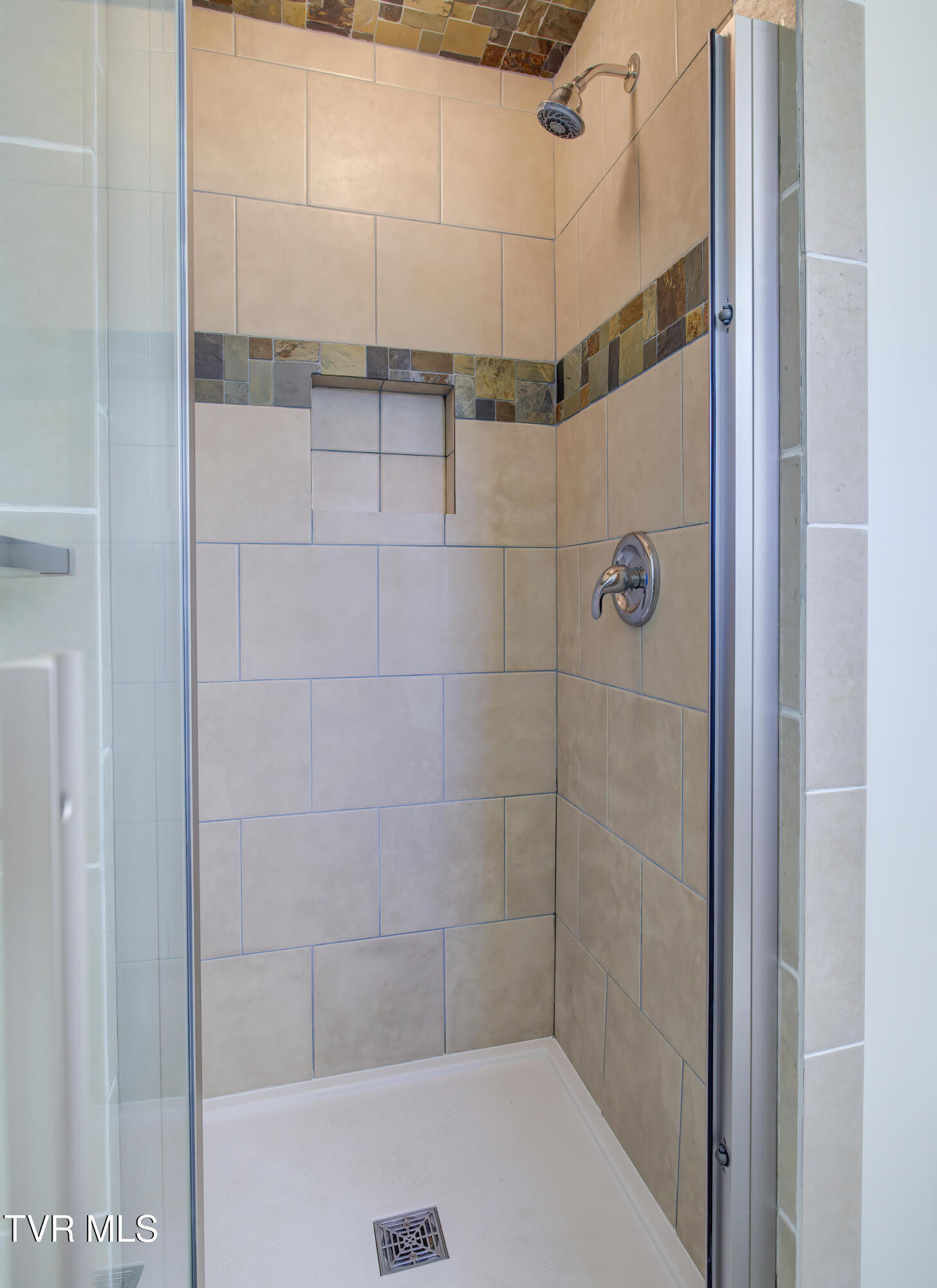 229 Minuteman Drive, Bluff City, Tennessee image 26