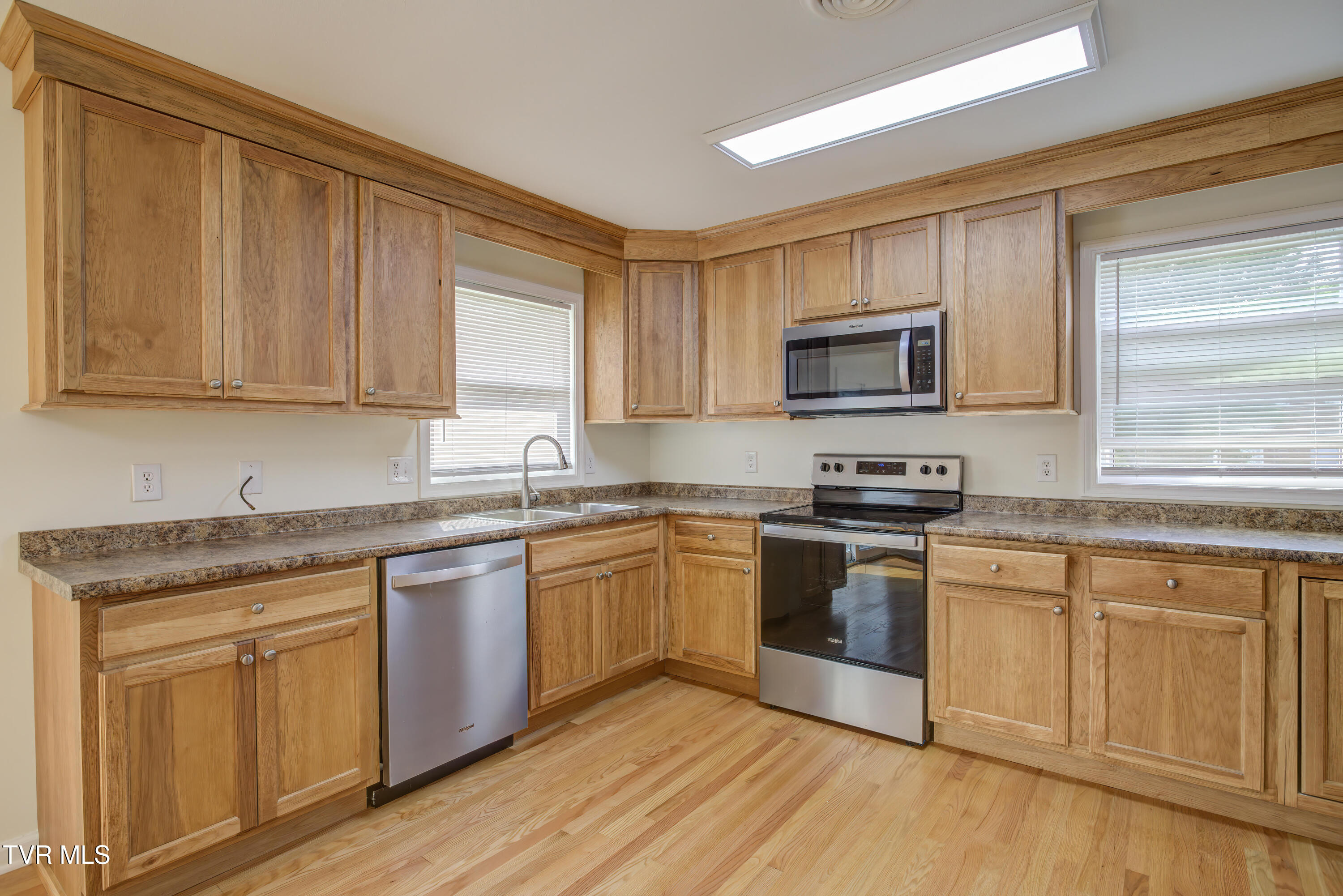 229 Minuteman Drive, Bluff City, Tennessee image 15