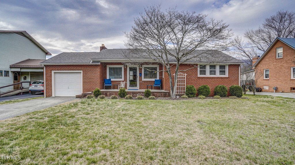 Photo of 235 Mohawk Drive, Erwin, TN 37650 (MLS # 9991976)