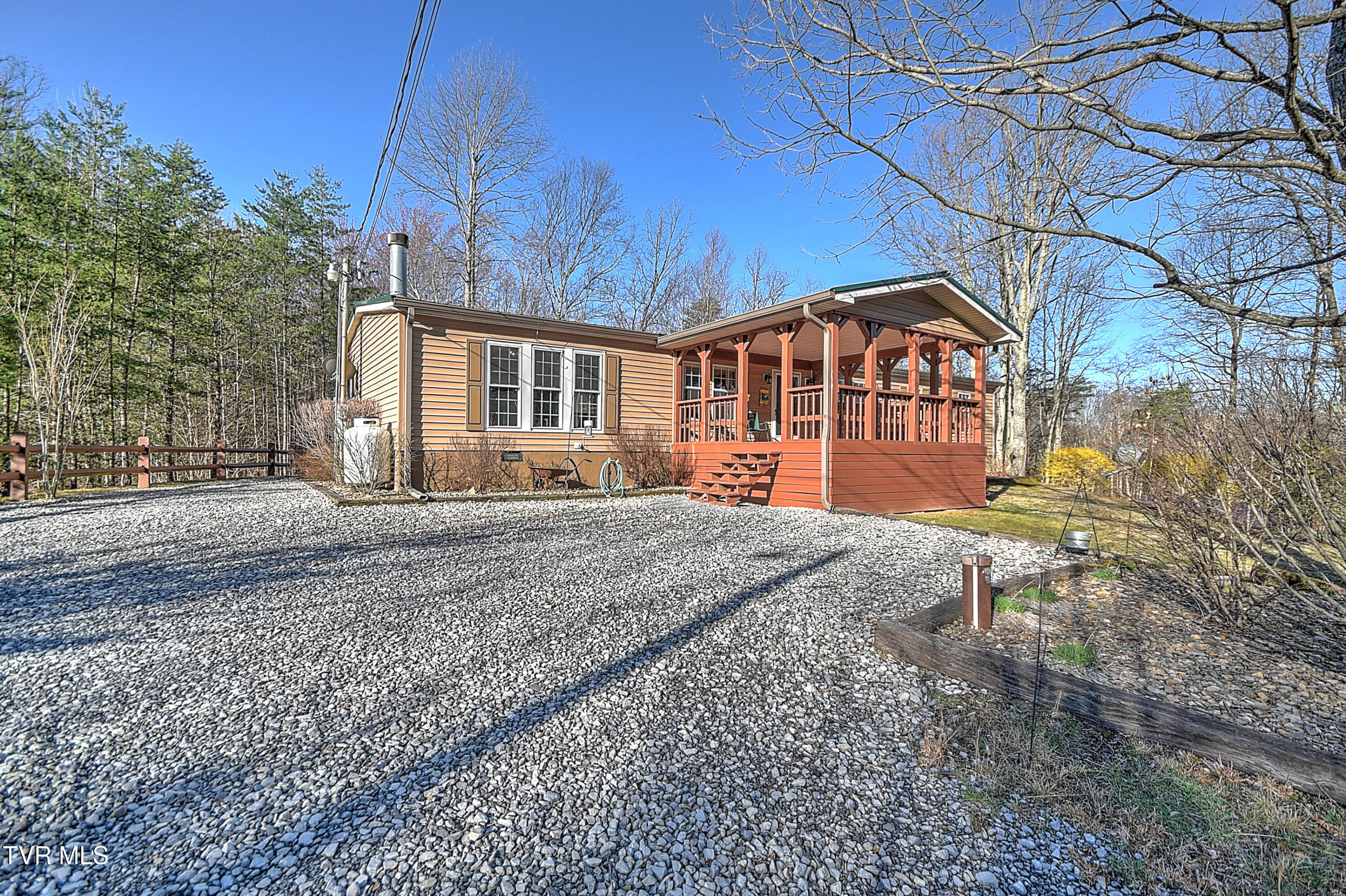 1026 Lightnen Road, Parrottsville, Tennessee image 3